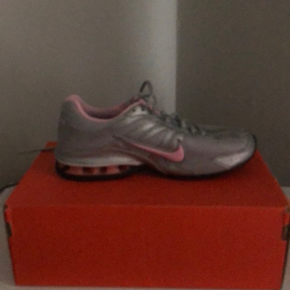 NIKE Relax Run IV